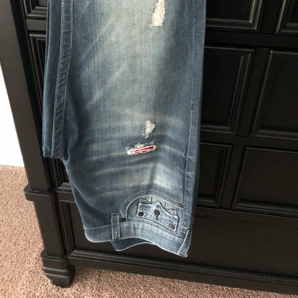 No tag but brand new never been worn True Religion denim jeans